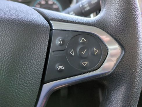 Used 2020 Chevrolet Traverse LS image 23