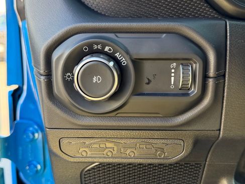 Certified 2024 Jeep Wrangler Unlimited Rubicon image 30