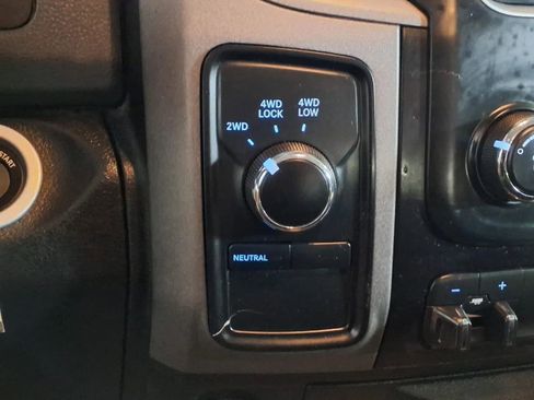 Used 2018 RAM 2500 Tradesman w/ Chrome Appearance Group AWD/4WD image 23