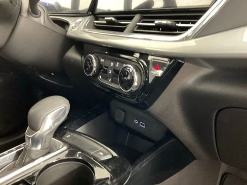 Used 2025 Chevrolet Trax LT w/ Driver Confidence Package image 20