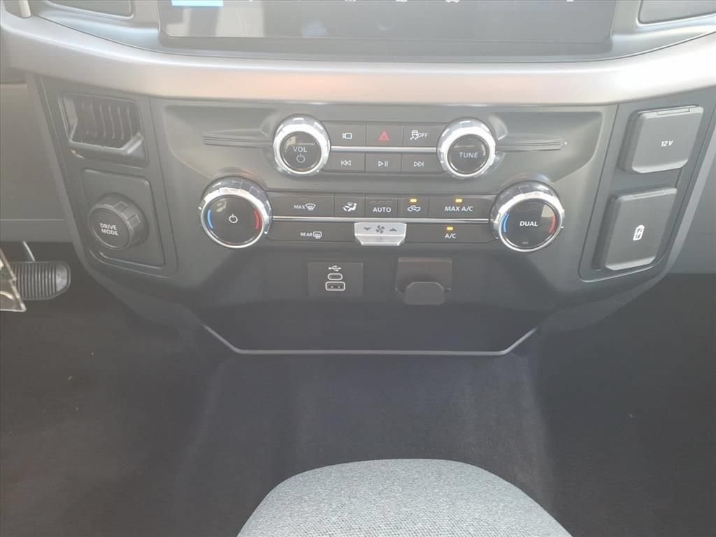 Used 2025 Ford F150 XLT w/ Equipment Group 301A Standard RWD image 27