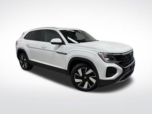 Used 2025 Volkswagen Atlas Cross Sport SE image 39