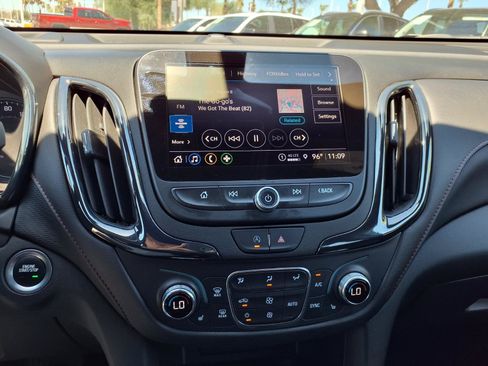 Used 2024 Chevrolet Equinox RS FWD image 21