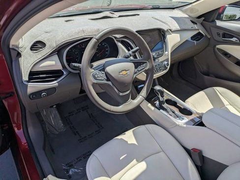 Used 2022 Chevrolet Malibu LT w/ Leather Package FWD image 12