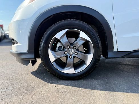 Used 2018 Honda HR-V EX image 43