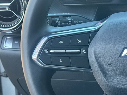 Used 2025 Chevrolet Equinox LT w/ Convenience Package II image 25