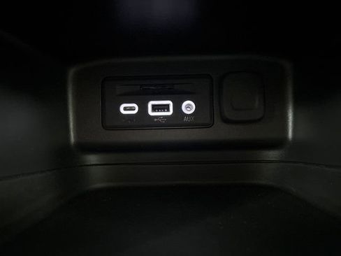 Used 2023 Chevrolet Equinox LT image 52