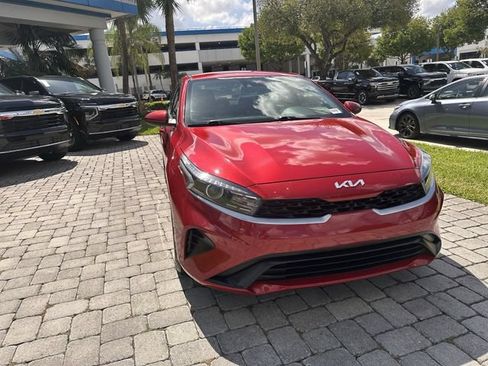 Used 2024 Kia Forte LXS FWD image 17