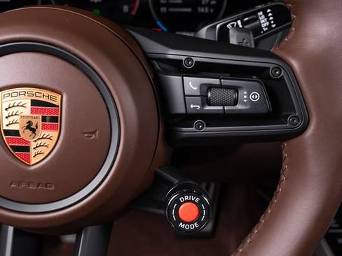 Used 2025 Porsche 911 Targa 4 GTS AWD/4WD image 36