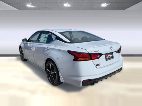 New 2025 Nissan Altima 2.5 SR w/ SR Premium Package image 3