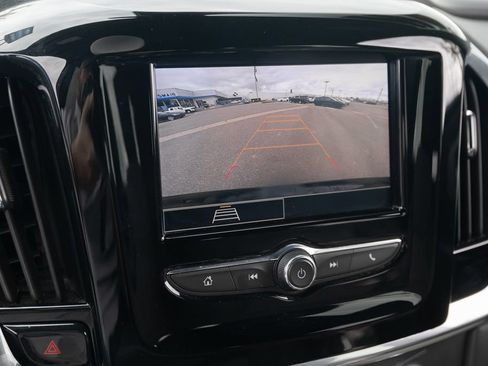 Used 2023 Chevrolet Traverse LT FWD image 31