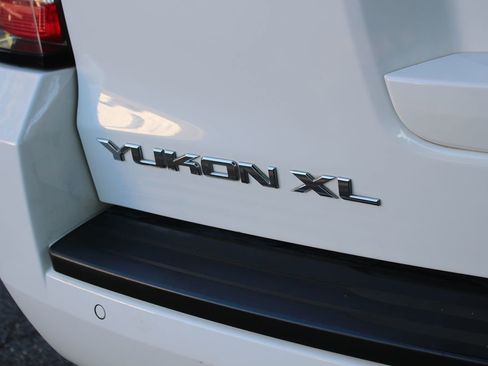 Used 2018 GMC Yukon XL SLT image 48