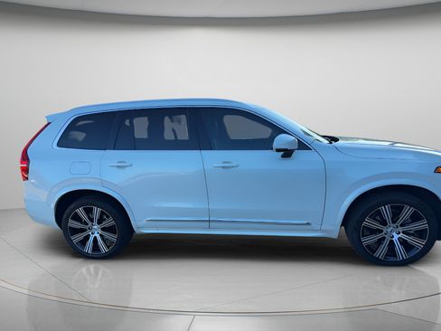 Used 2025 Volvo XC90 B6 Ultra w/ Protection Package AWD/4WD image 4