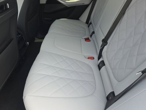 New 2026 BMW X5 xDrive40i w/ M Sport Package AWD/4WD image 13
