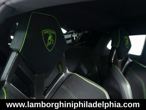 Used 2023 Lamborghini Huracan STO RWD image 33