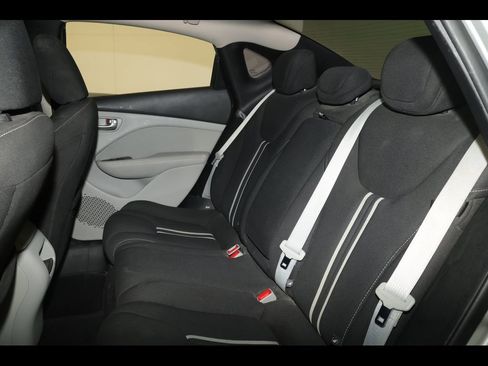 Used 2013 Dodge Dart SXT image 13