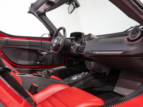 Used 2018 Alfa Romeo 4C Spider image 50