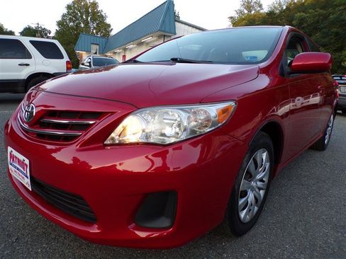 Used 2013 Toyota Corolla LE FWD image 3