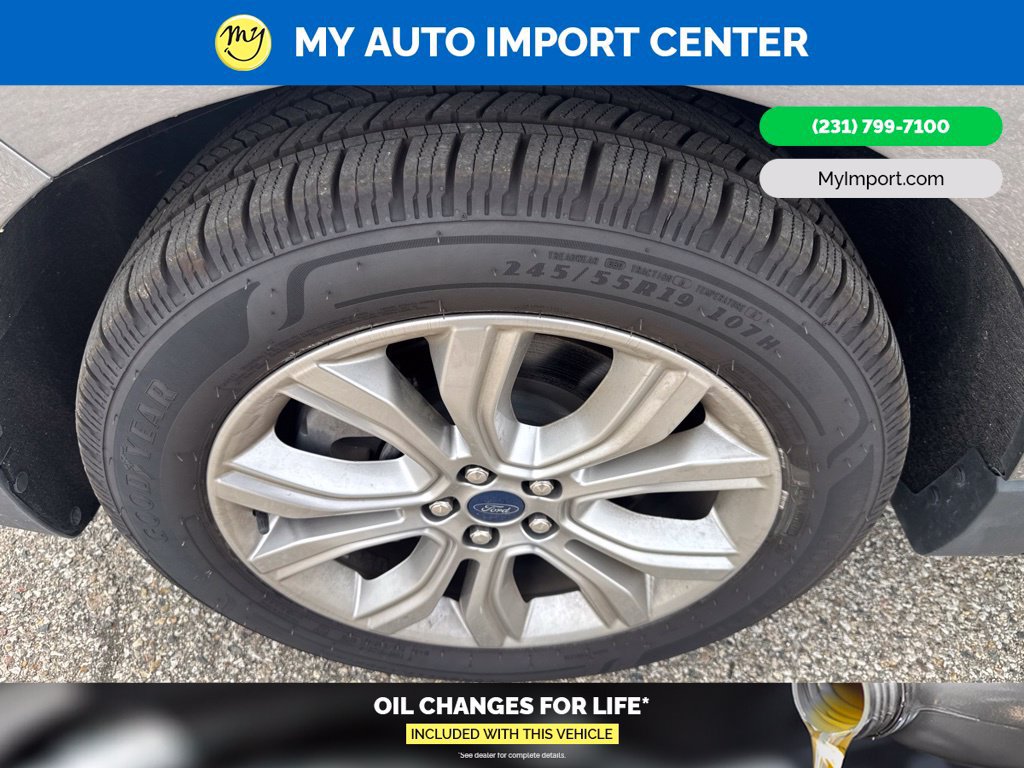 Used 2022 Ford Edge Titanium AWD/4WD image 9