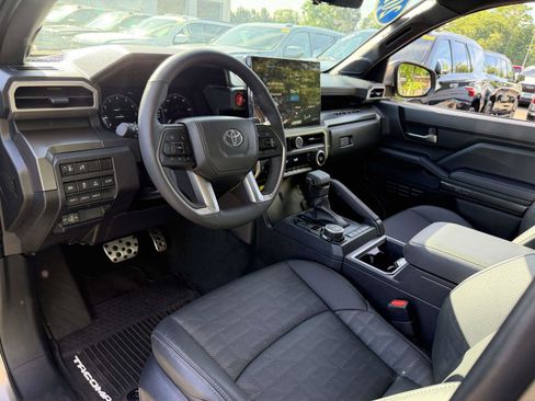 Used 2025 Toyota Tacoma TRD Sport w/ TRD Sport Premium Package AWD/4WD image 13