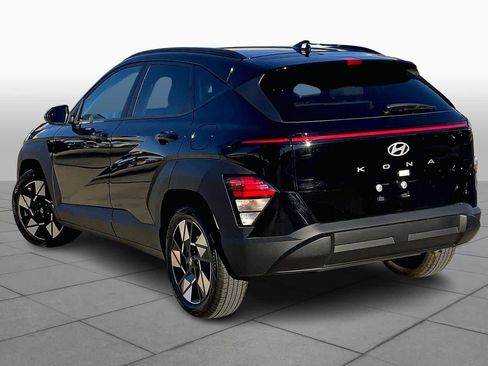 Certified 2025 Hyundai Kona SEL image 11