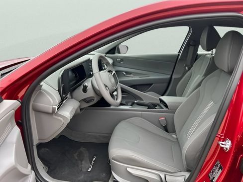 Used 2025 Hyundai Elantra Sport FWD image 24