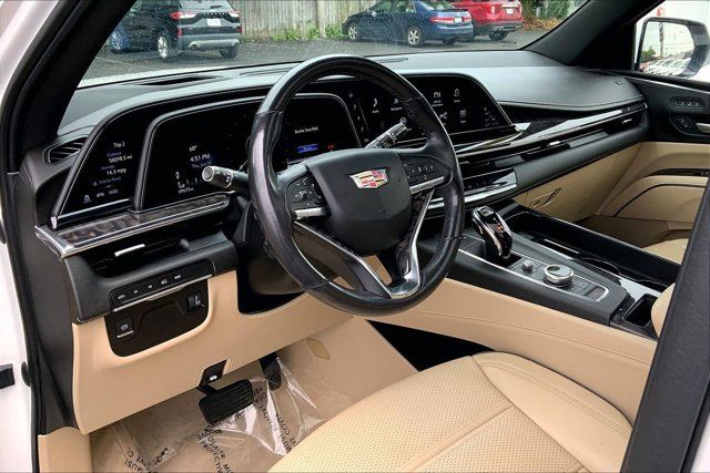 Used 2021 Cadillac Escalade Premium Luxury AWD/4WD image 14