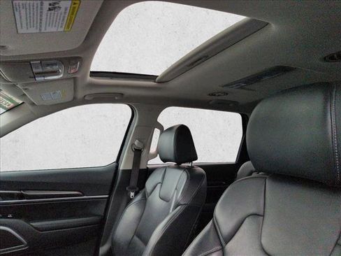 Used 2025 Kia Telluride S AWD/4WD image 15