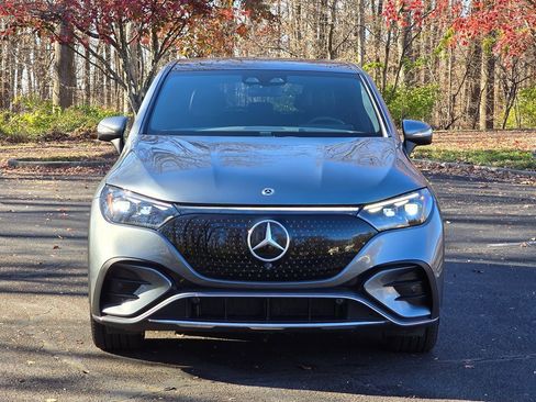 Used 2023 Mercedes-Benz EQE 500 4MATIC SUV image 9