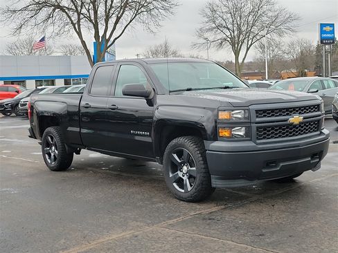 Used 2015 Chevrolet Silverado 1500 W/T w/ WT Convenience Package image 2