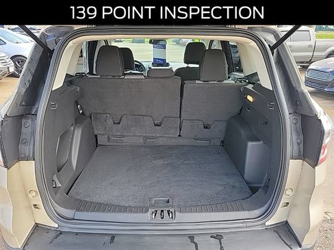 Certified 2017 Ford Escape SE FWD image 6