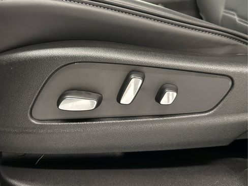 Used 2025 Cadillac XT6 Premium Luxury w/ Platinum Package AWD/4WD image 12