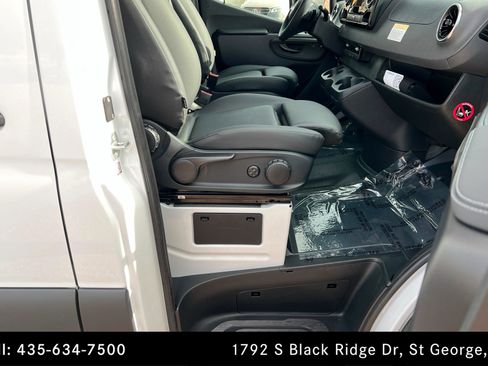 Used 2026 Mercedes-Benz Sprinter 2500 image 19