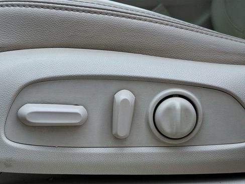 Used 2020 GMC Acadia Denali w/ Trailering Package image 13