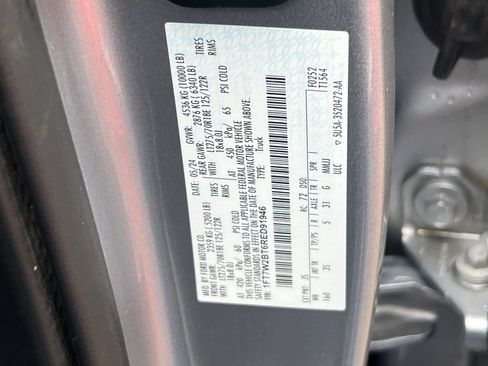 Certified 2024 Ford F250 XLT image 27