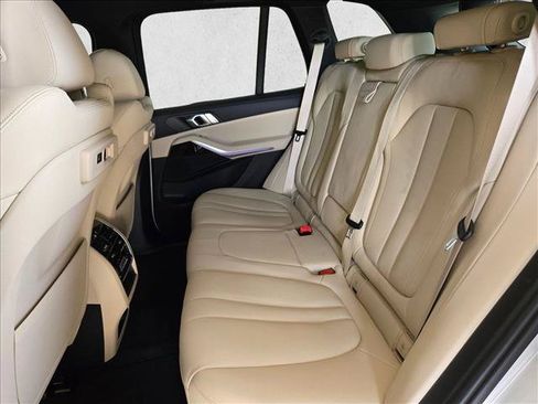 Used 2019 BMW X5 xDrive40i w/ Premium Package 2 AWD/4WD image 19