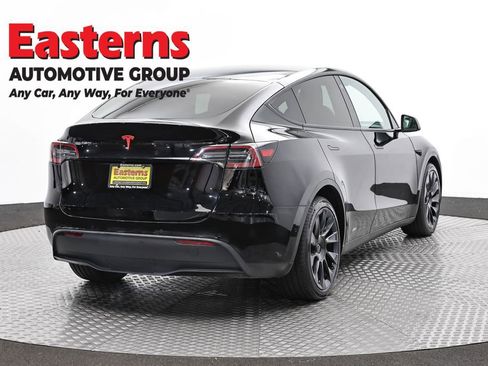 Used 2022 Tesla Model Y Long Range AWD/4WD image 5