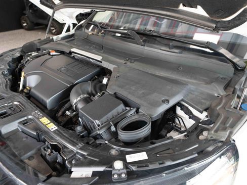 Used 2020 Land Rover Discovery Sport SE AWD/4WD image 34