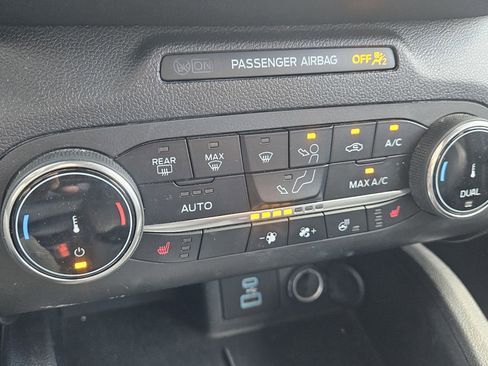Used 2023 Ford Escape ST-Line AWD/4WD image 13