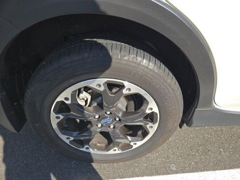 Used 2023 Subaru Crosstrek 2.0i Premium image 6