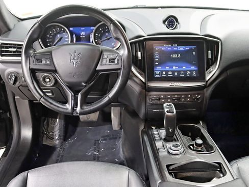 Used 2019 Maserati Ghibli RWD image 14
