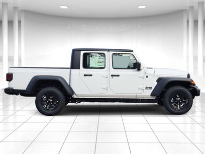 New 2026 Jeep Gladiator Sport