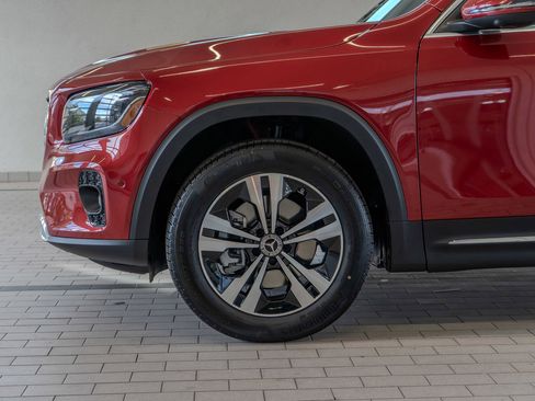New 2026 Mercedes-Benz GLB 250 4MATIC image 4