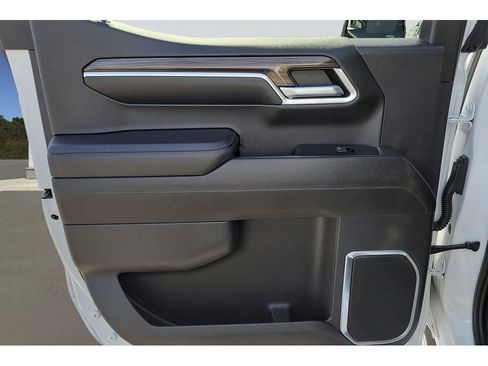 Used 2022 Chevrolet Silverado 1500 LT image 24