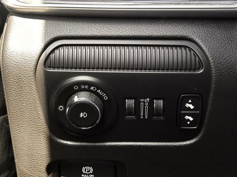 Used 2022 Jeep Wagoneer Series II image 19