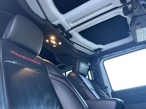 Used 2019 Jeep Wrangler Unlimited Rubicon image 16