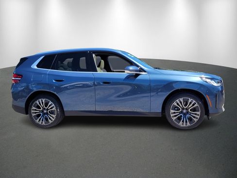 New 2025 BMW X3 xDrive30i w/ Convenience Package image 8