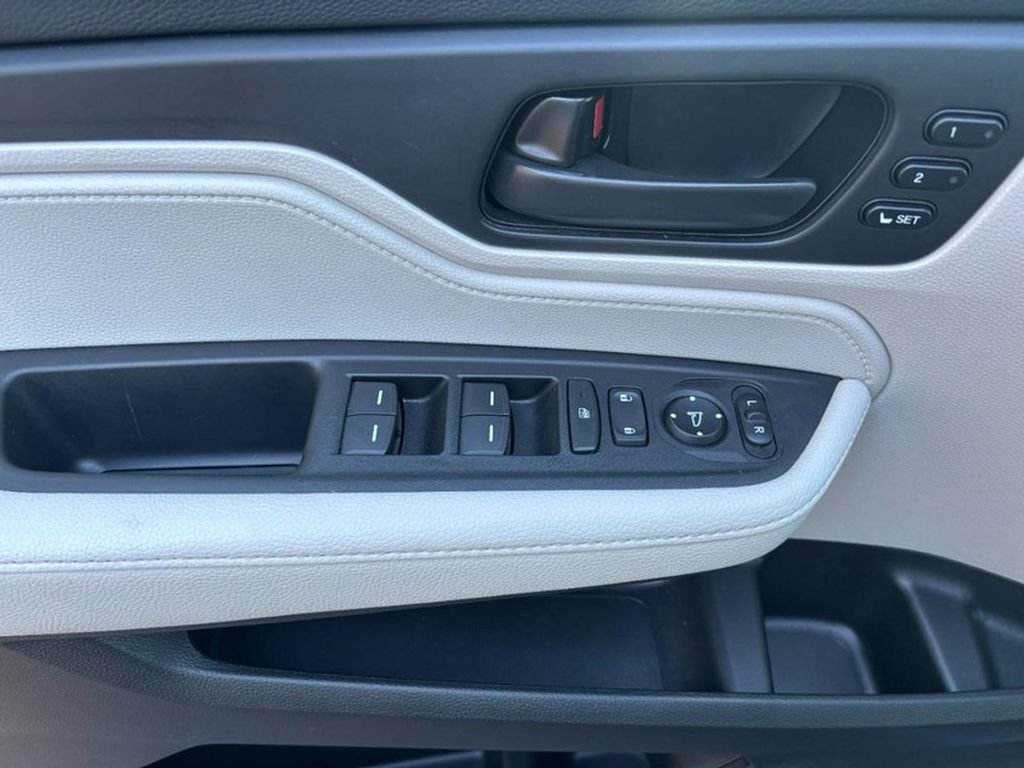 Used 2026 Honda Odyssey EX-L image 18