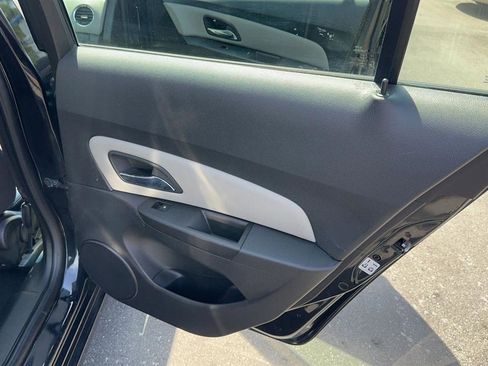 Used 2016 Chevrolet Cruze LS image 27