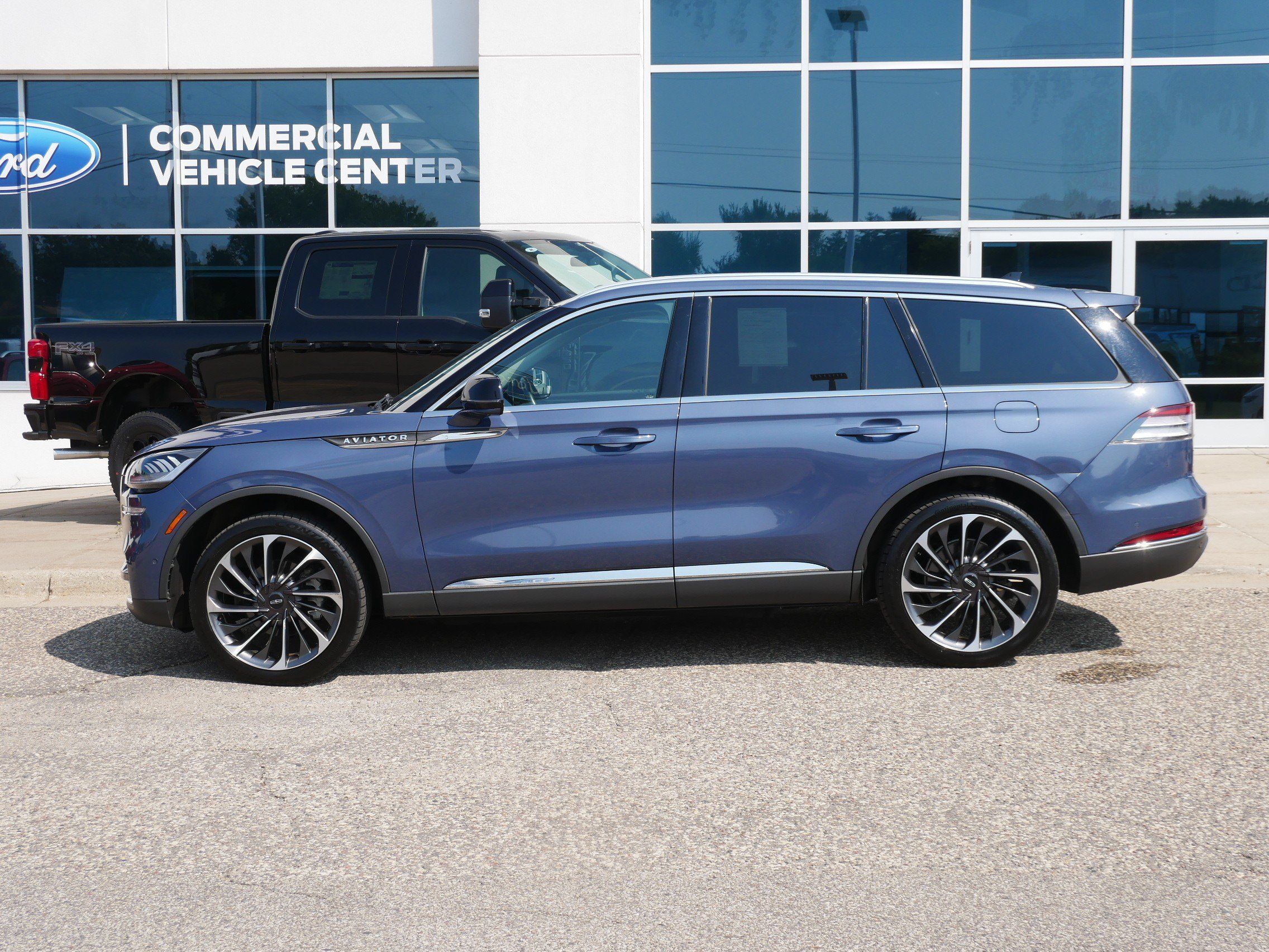 Used 2021 Lincoln Aviator Reserve w/ Equipment Group 201A AWD/4WD image 26